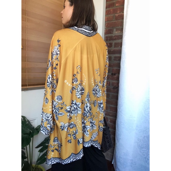 Last✨🆕Kaya Mustard Yellow Floral Kimono Cardigan - Picture 4 of 7